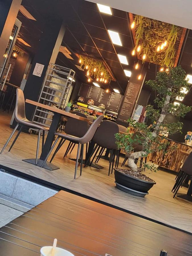 Loogiez Aparthotel Tongeren Luaran gambar